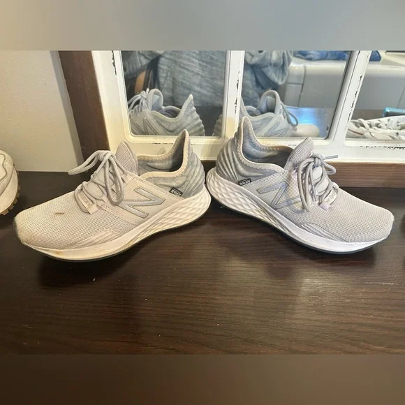 Women’s New Balance - Picture 8 of 10